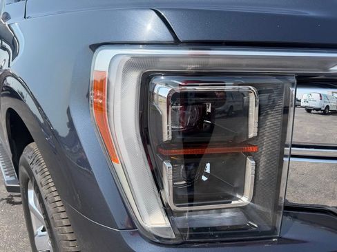 Used 2022 Ford F150 Lariat w/ Equipment Group 502A High AWD/4WD image 3