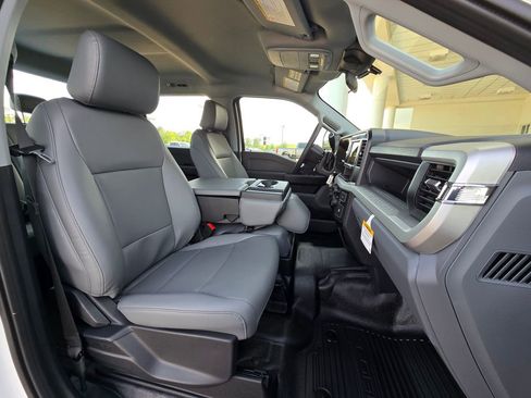 New 2026 Ford F250 XL RWD image 31