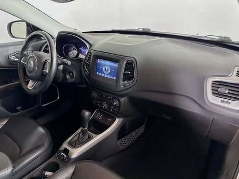 Used 2020 Jeep Compass Latitude w/ Popular Equipment Group FWD image 27
