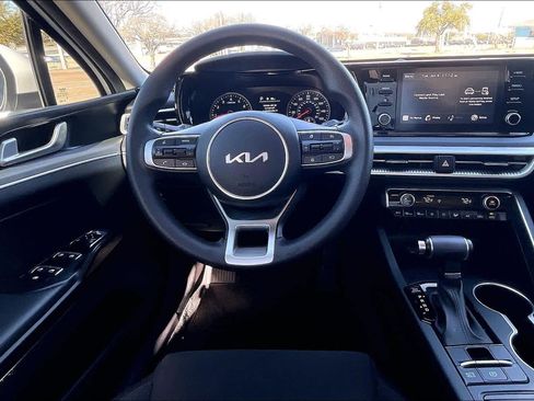 Used 2022 Kia K5 LXS image 13