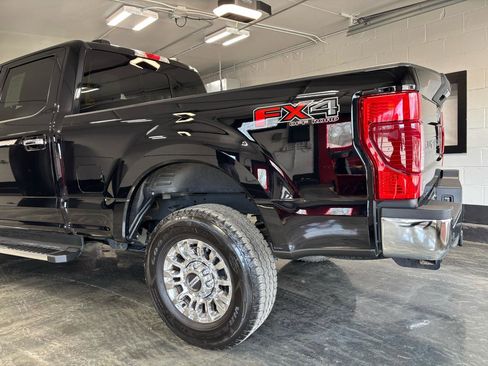 Used 2022 Ford F350 XLT w/ XLT Premium Package AWD/4WD image 9