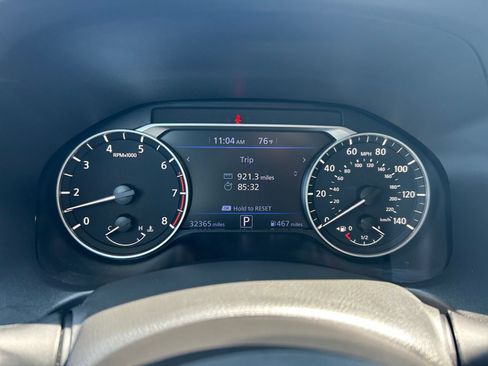 Used 2025 Nissan Altima 2.5 SV FWD image 30