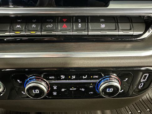 Used 2023 GMC Sierra 1500 SLT image 9