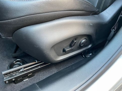 Used 2025 Jeep Compass Limited image 22