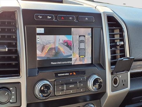 Used 2020 Ford F150 Lariat w/ Equipment Group 502A Luxury image 14