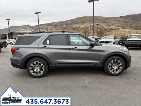 New 2026 Ford Explorer Active w/ Active Comfort Package image 6