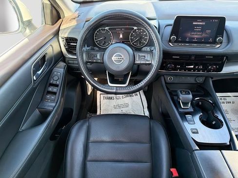 Used 2021 Nissan Rogue SV w/ Premium Package FWD image 16