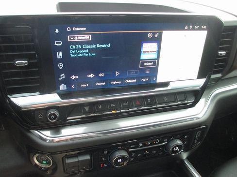 Used 2024 Chevrolet Silverado 3500 High Country w/ High Country Premium Package image 31