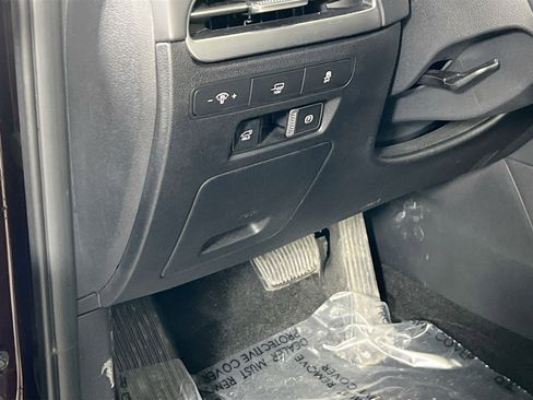 Used 2023 Hyundai Palisade Limited w/ Winter Package image 10