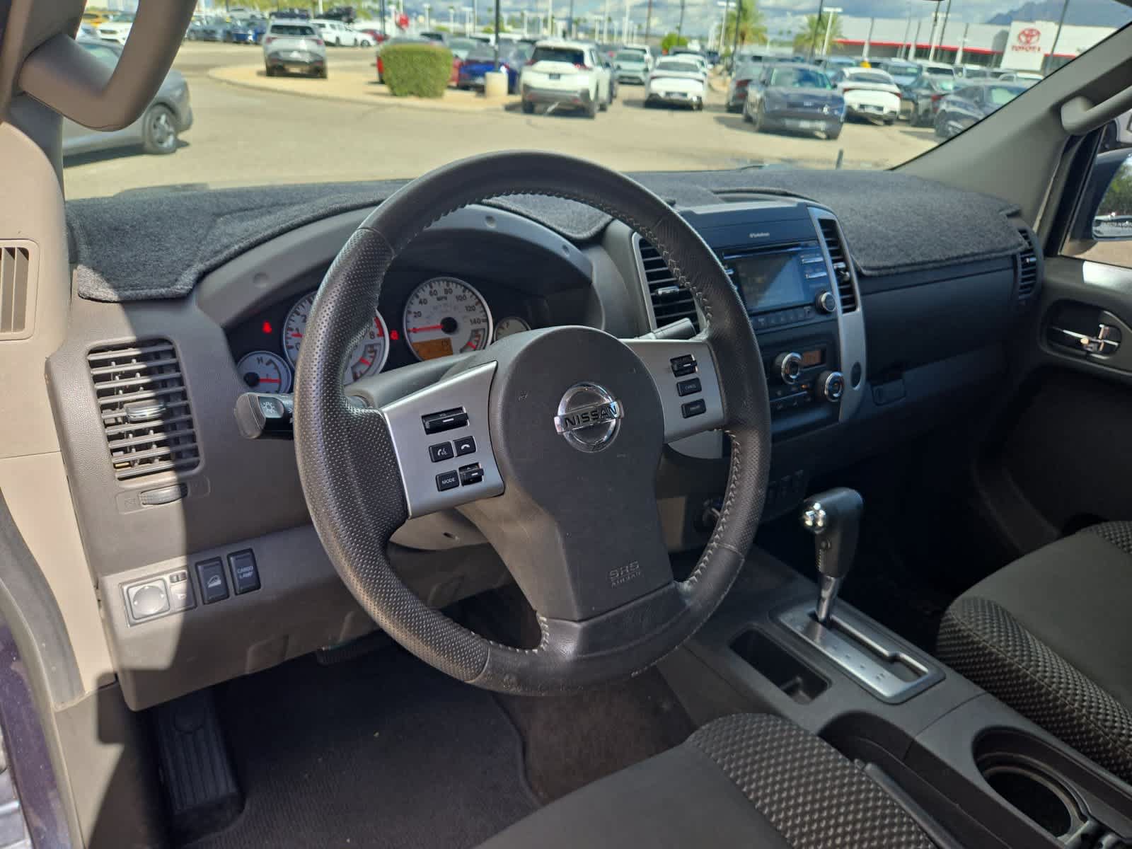 Used 2014 Nissan Frontier PRO-4X AWD/4WD image 10