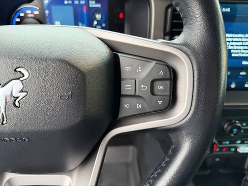Used 2022 Ford Bronco Outer Banks w/ Sasquatch Package AWD/4WD image 24