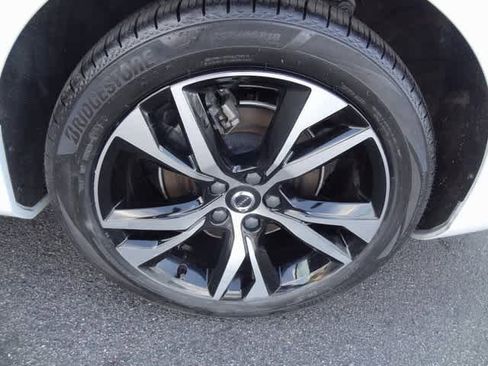 Used 2024 Volvo S60 B5 Plus image 38