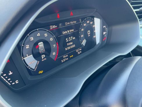 New 2025 Audi Q3 2.0T Premium image 18