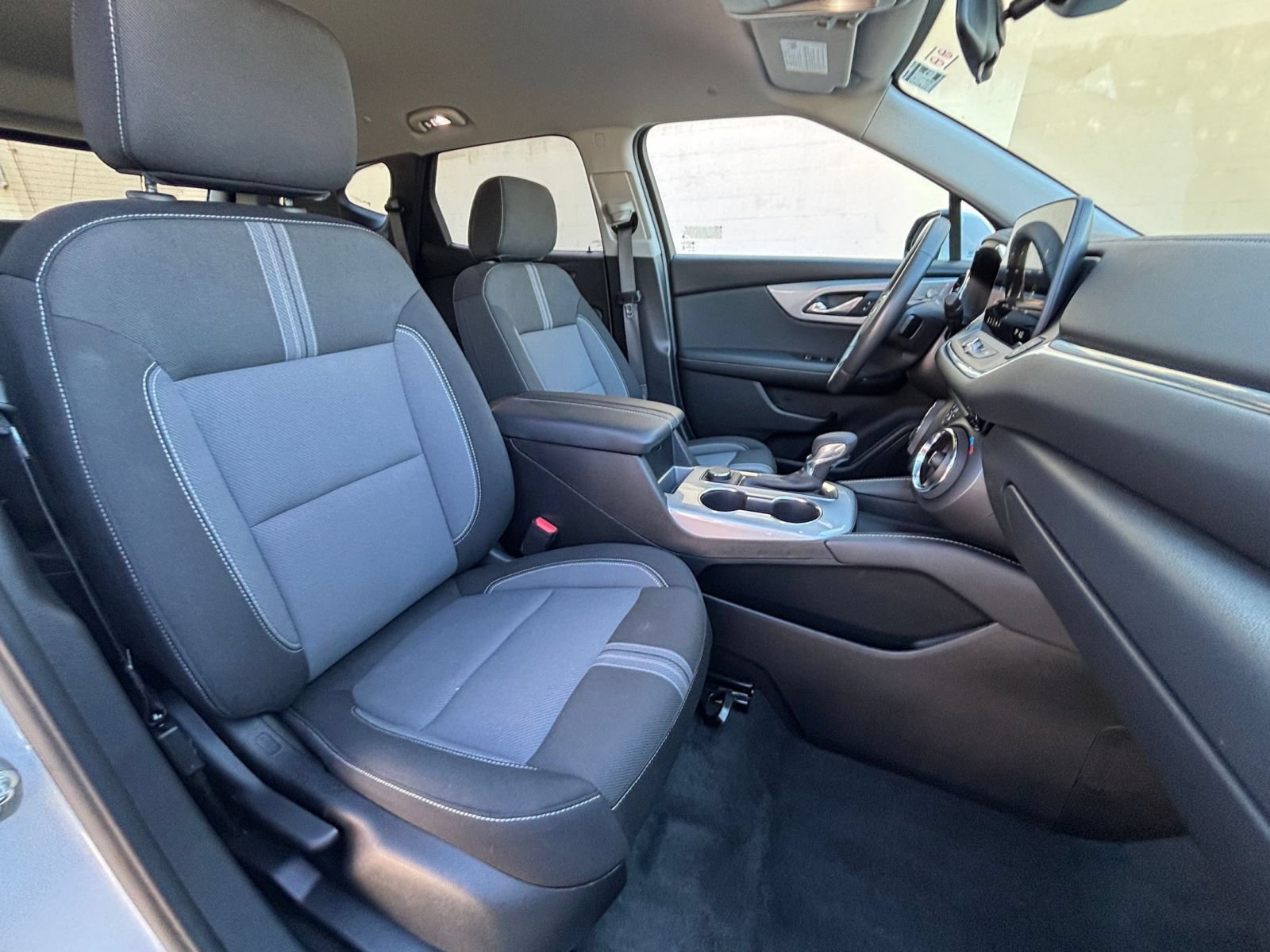 Used 2026 Chevrolet Blazer LT FWD image 36