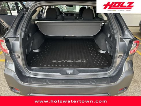 Used 2024 Subaru Outback Premium AWD/4WD image 18