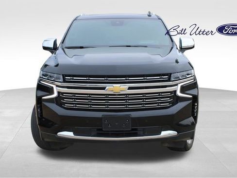 Used 2024 Chevrolet Suburban Premier w/ Premium Package AWD/4WD image 2
