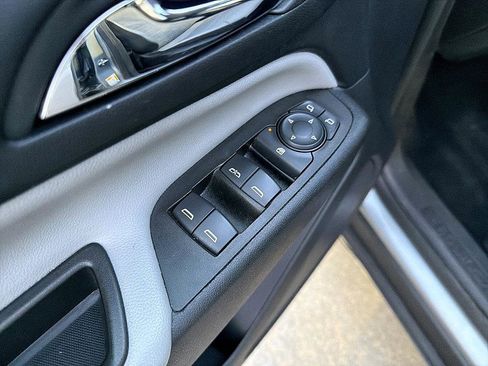 Used 2023 Chevrolet Equinox LT image 10