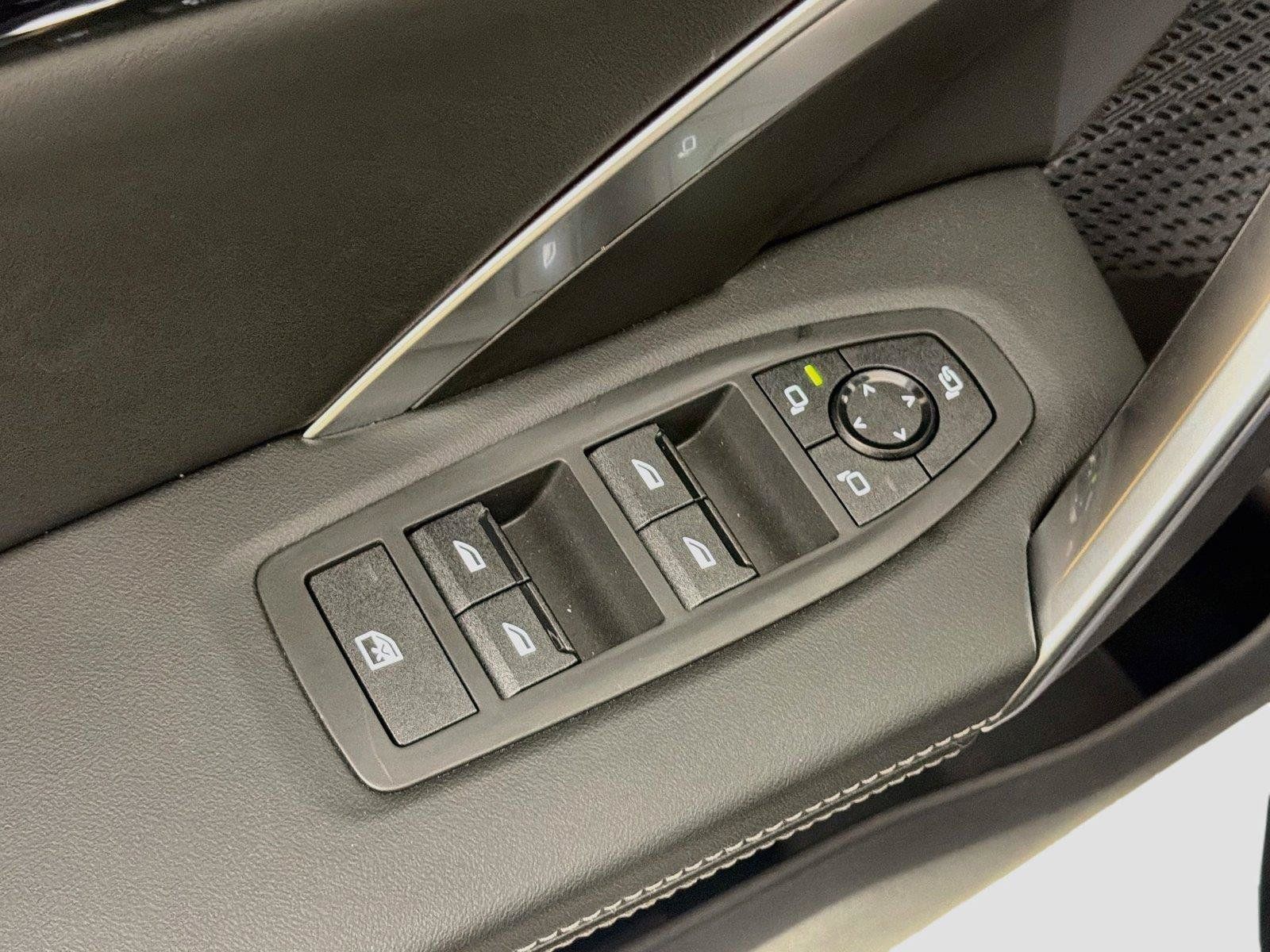 New 2027 BMW X2 xDrive28i AWD/4WD image 17