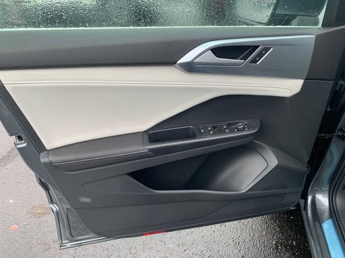 New 2026 Volkswagen Taos SE AWD/4WD image 4
