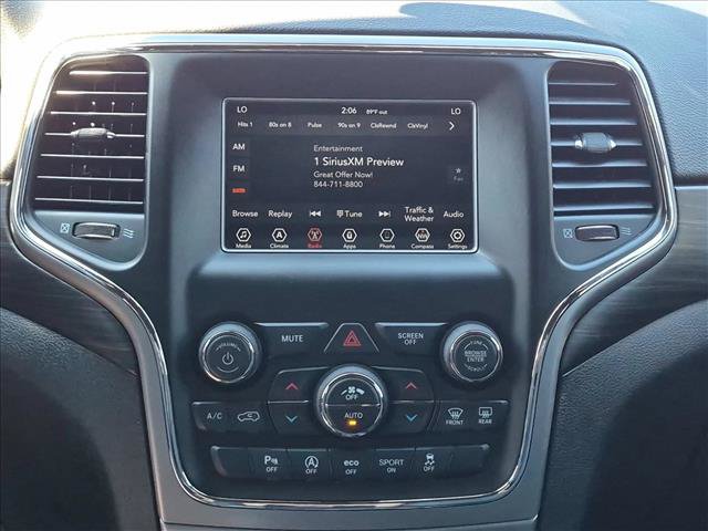 Used 2020 Jeep Grand Cherokee Laredo AWD/4WD image 15