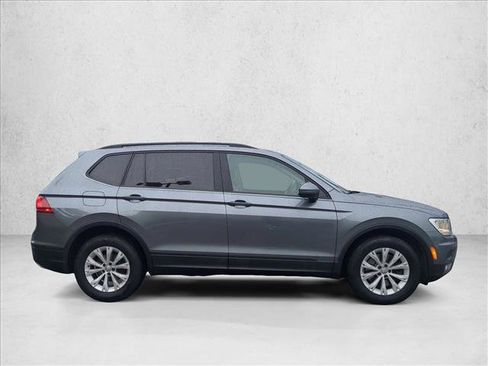 Used 2018 Volkswagen Tiguan S image 4