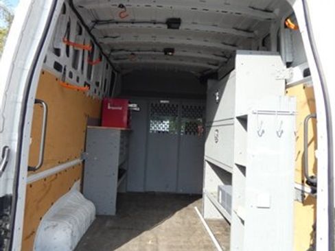 Used 2021 Nissan NV 3500 SV image 15