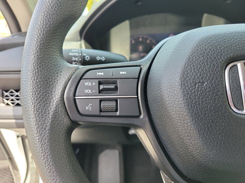 Used 2024 Honda Accord EX image 27
