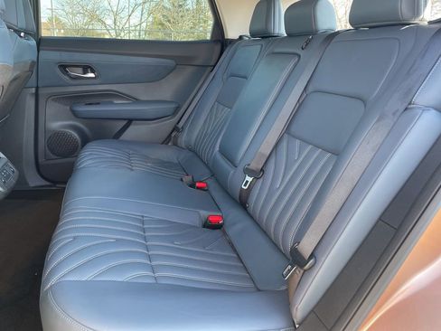 Used 2023 Nissan Ariya image 12