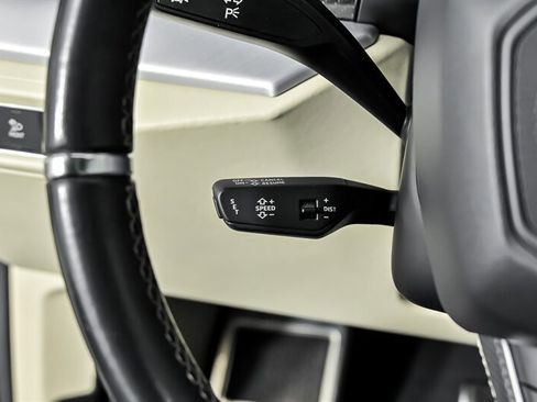 Used 2020 Lamborghini Urus AWD/4WD image 28