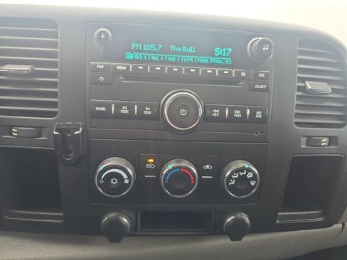 Used 2014 Chevrolet Silverado 3500 W/T w/ Snow Plow Prep Package image 23