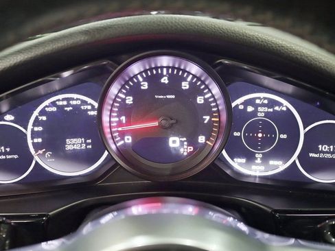 Used 2020 Porsche Panamera 4 image 16