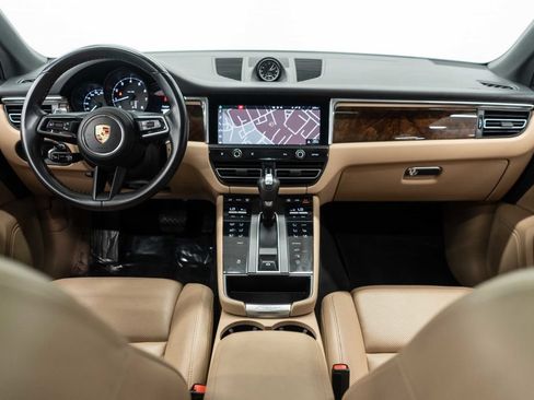 Used 2023 Porsche Macan AWD/4WD image 9