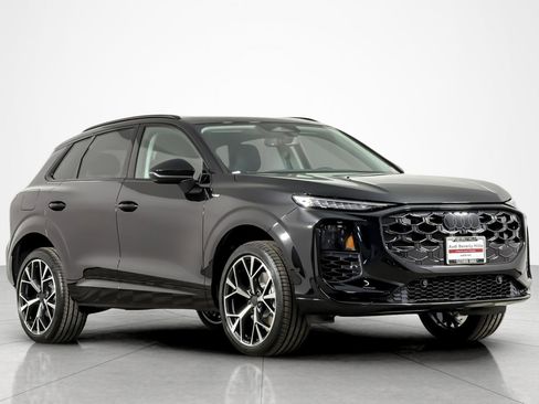 New 2026 Audi Q3 quattro 2.0T AWD/4WD image 2