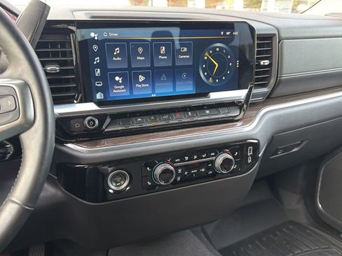 Used 2023 Chevrolet Silverado 1500 LT AWD/4WD image 14