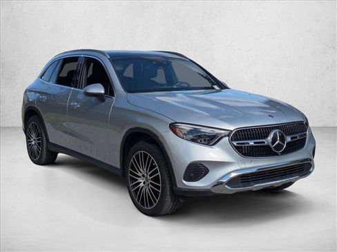 Certified 2024 Mercedes-Benz GLC 300 image 3