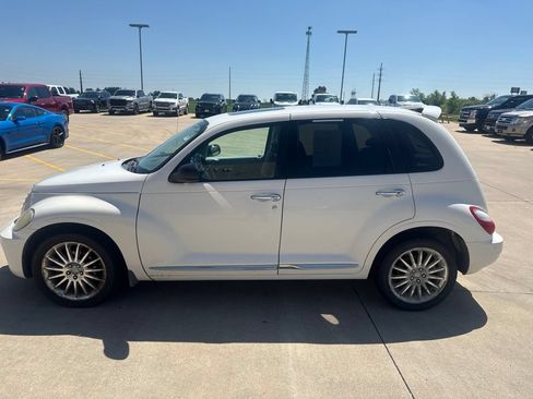 Used 2008 Chrysler PT Cruiser Limited FWD image 8