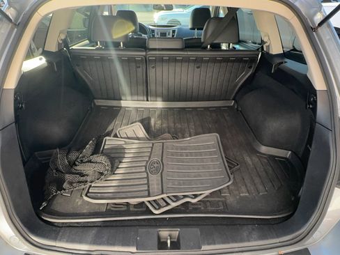 Used 2013 Subaru Outback 2.5i Limited w/ Moonroof Pkg AWD/4WD image 15