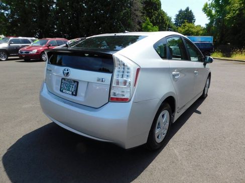 Used 2011 Toyota Prius Two FWD image 2