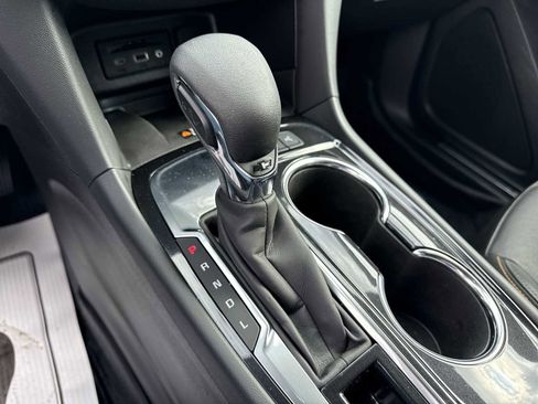 Certified 2023 Chevrolet Equinox Premier FWD image 20
