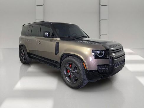 Used 2023 Land Rover Defender 110 X AWD/4WD image 2