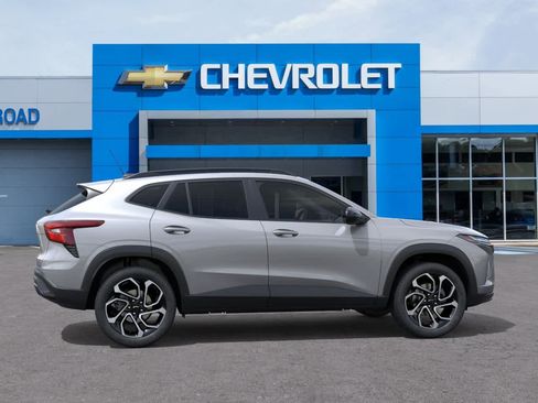 New 2026 Chevrolet Trax RS FWD image 5
