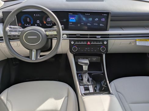 New 2026 Hyundai Tucson SEL FWD image 14