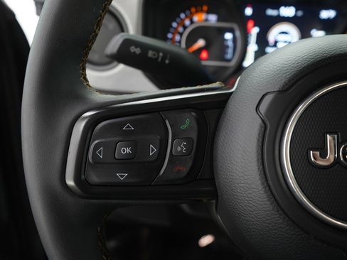 Used 2024 Jeep Wrangler Willys image 25