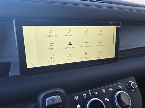 Used 2024 Land Rover Defender 110 S image 20