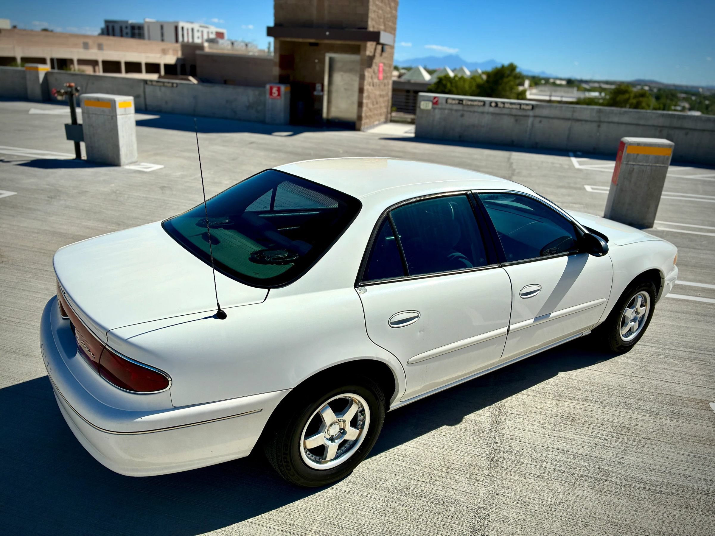 Used 2003 Buick Century Custom FWD image 10