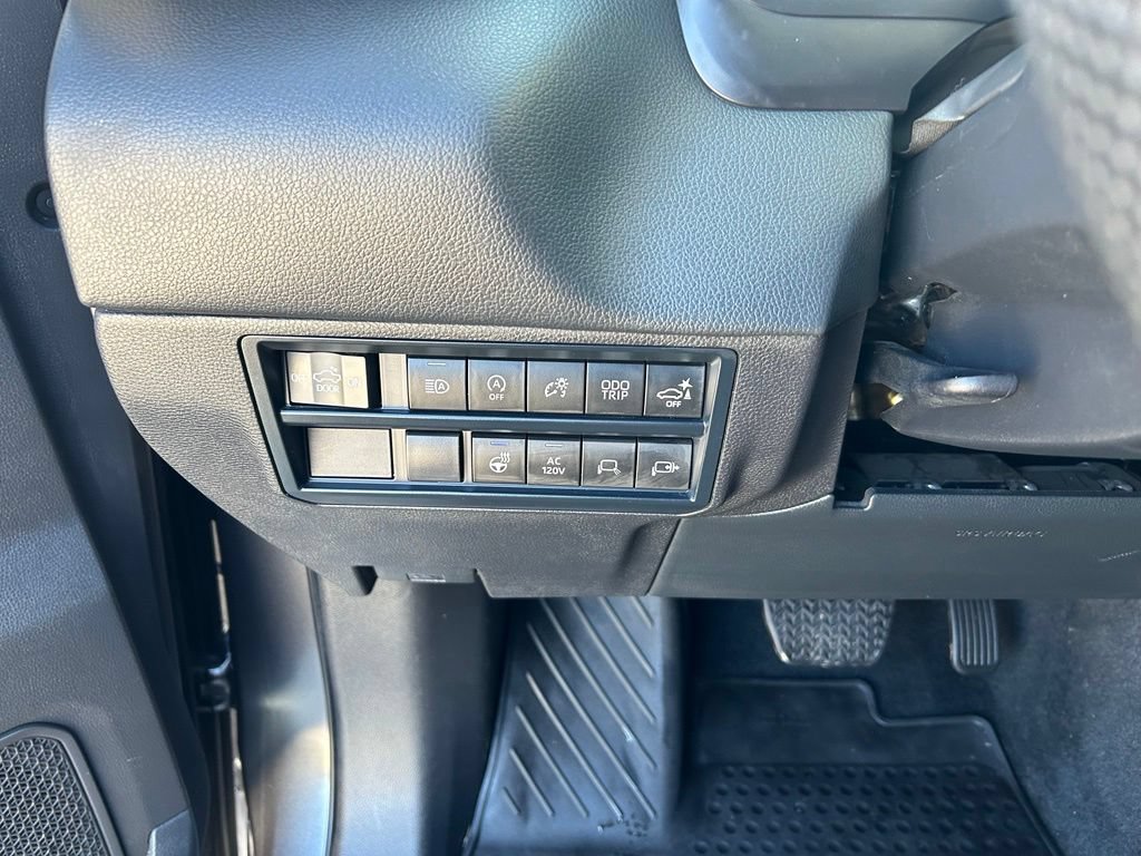 Used 2024 Toyota Tundra Limited AWD/4WD image 15