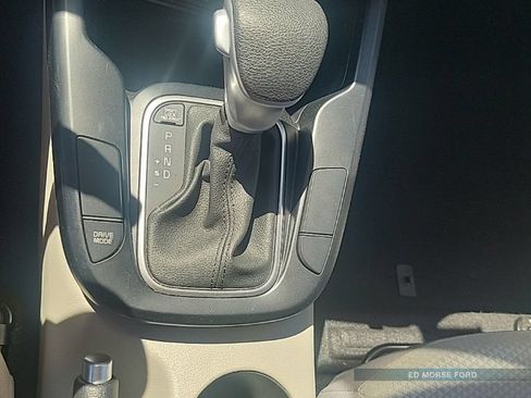 Used 2025 Kia Soul LX FWD image 28