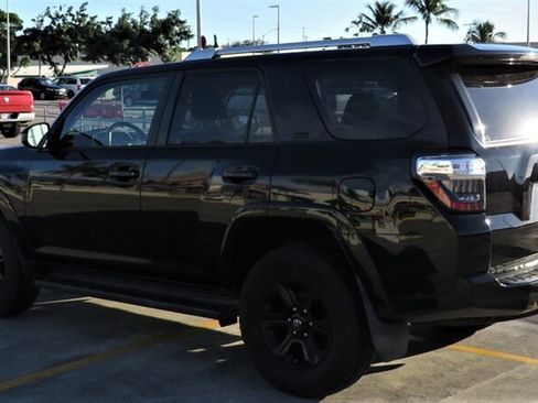 Used 2016 Toyota 4Runner SR5 RWD image 6