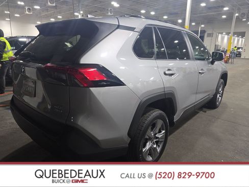 Used 2022 Toyota RAV4 XLE image 4