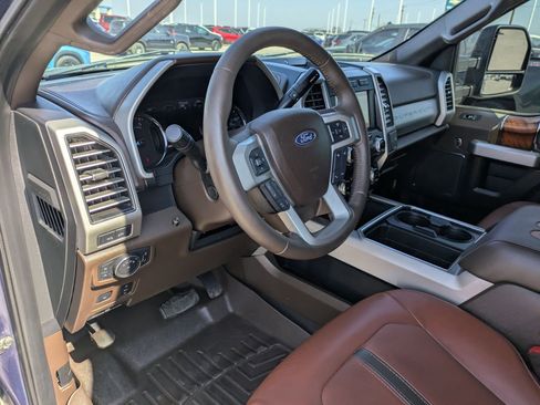Used 2019 Ford F250 King Ranch w/ King Ranch Ultimate Package image 10